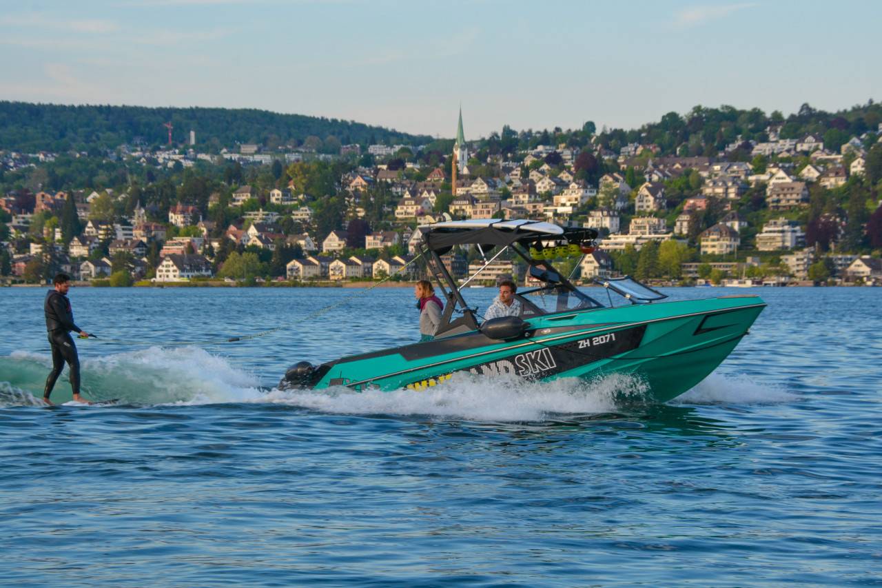Wakeboard / Wakesurf / Wakefoil / Wasserski