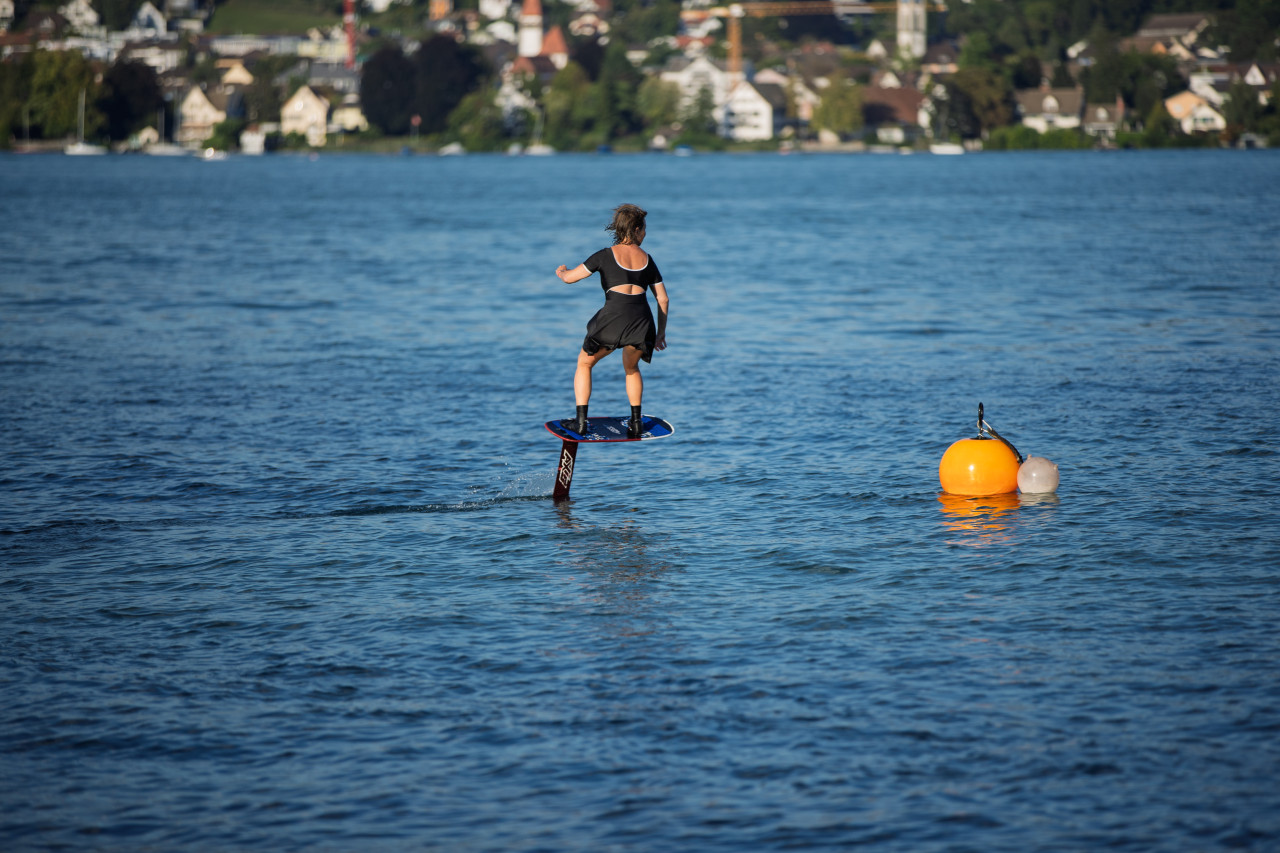 Pumpfoilen auf dem Zürichsee